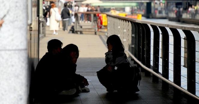 「生きるための場所奪わないで」「排除してる」万博で大阪・グリ下に“塀”設置。「根本的な解決ならない」の声も